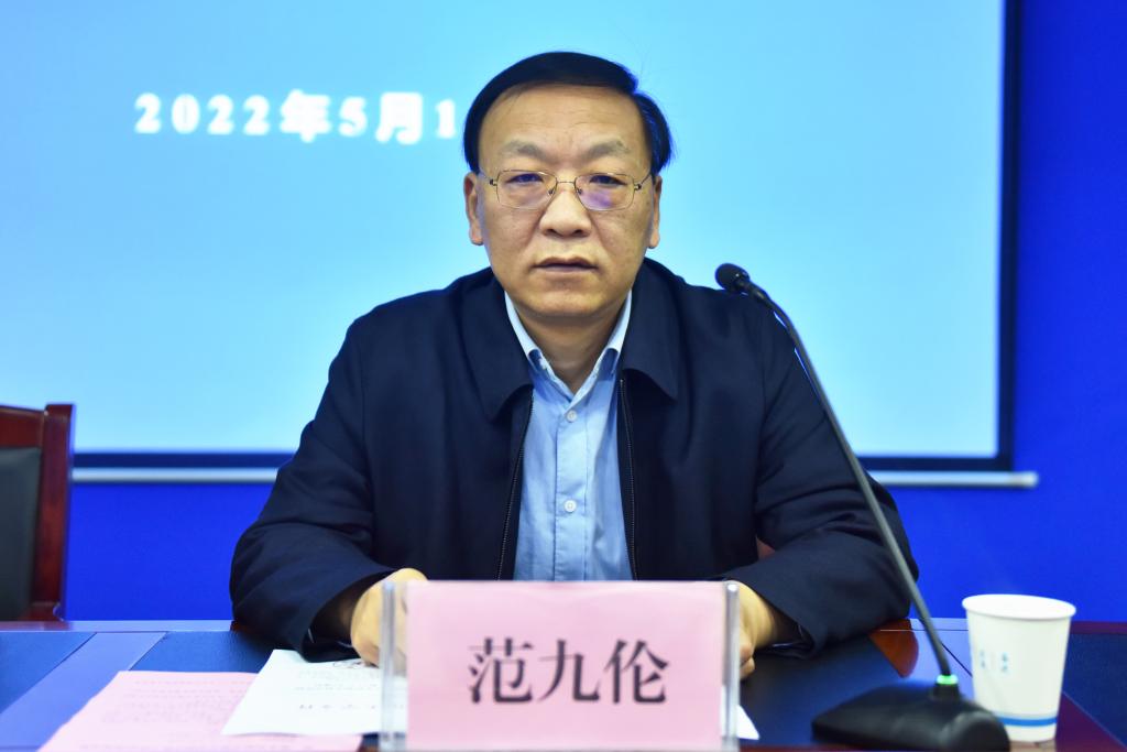 C835